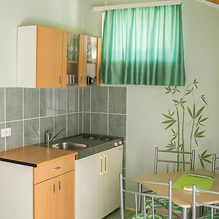 アパート House Adults Only